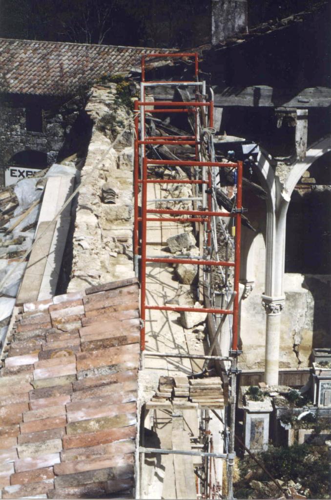 Réfection des parties hautes mur nord - 1985